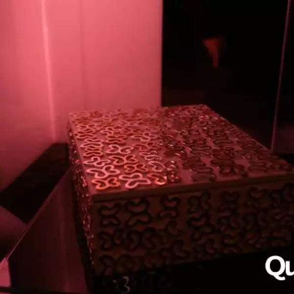 Cajas en subasta revive el arte