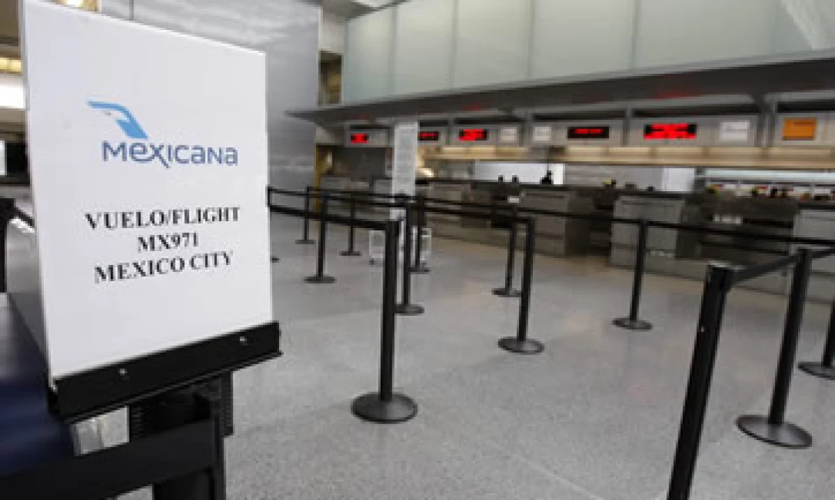 Desde octubre de 2010, cerca de 30 grupos de inversionistas han mostrdo interés por capitalizar a la aerolínea. (Foto: AP)