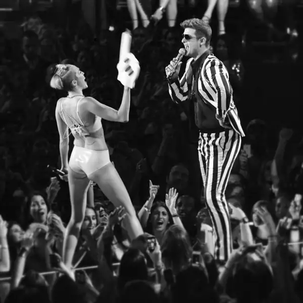 Fue en la edición del año pasado cuando Miley destapó su irreverente actitud.