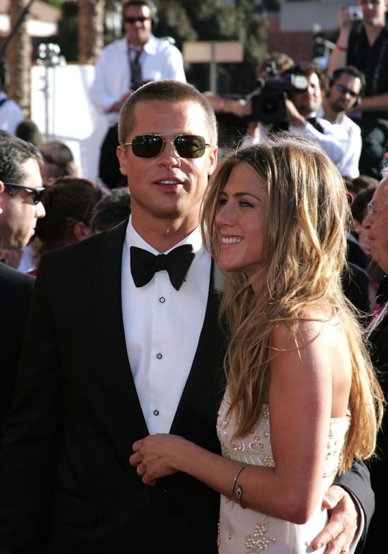 Brad vive felizmente casado con Angelina, y con sus hijos.