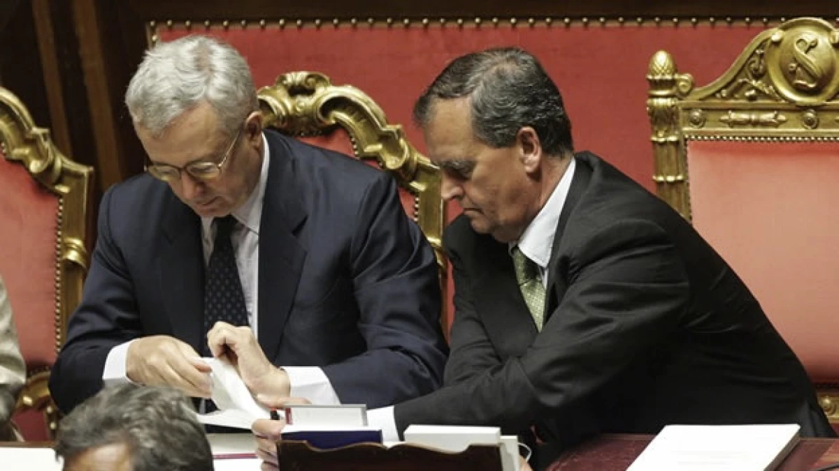 El senado italiano aprueba plan de austeridad