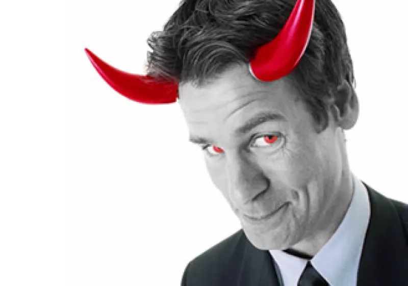 Aunque te caiga mal tu jefe, no busques confrontarlo, pues aunque no te guste, el ostenta el poder en tu área. (Foto: Jupiter Images)