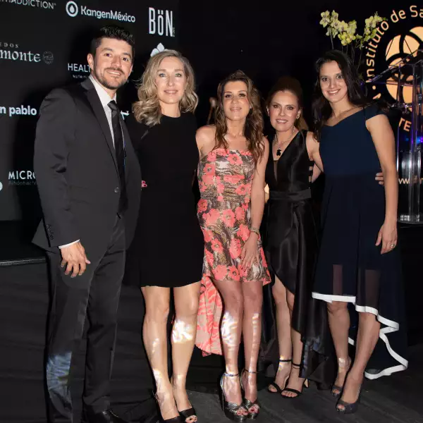 Victor Herrera, Valeria Iriarte, Tere Dayan, Ale Olguin, Alejandra Aragones.jpg