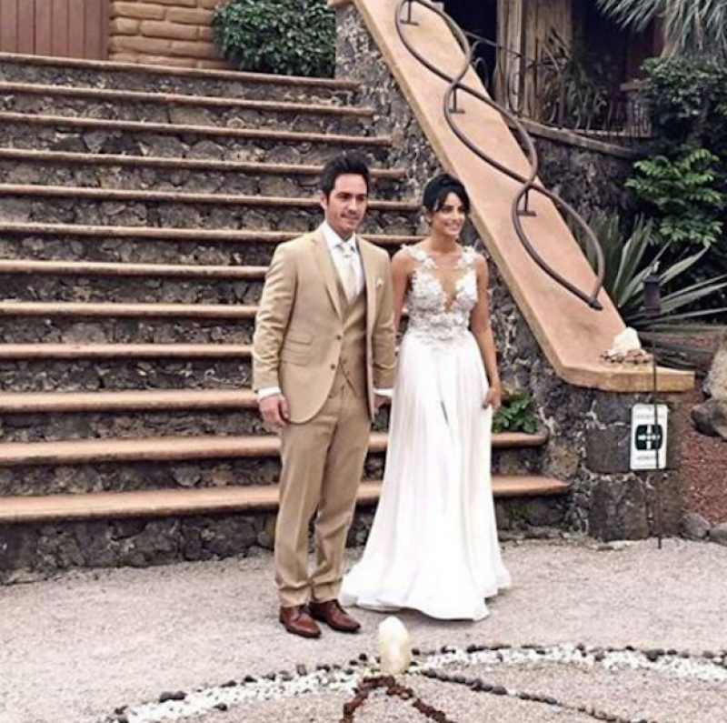 Aislinn y Mauricio tuvieron una ceremonia muy espiritual y zen.