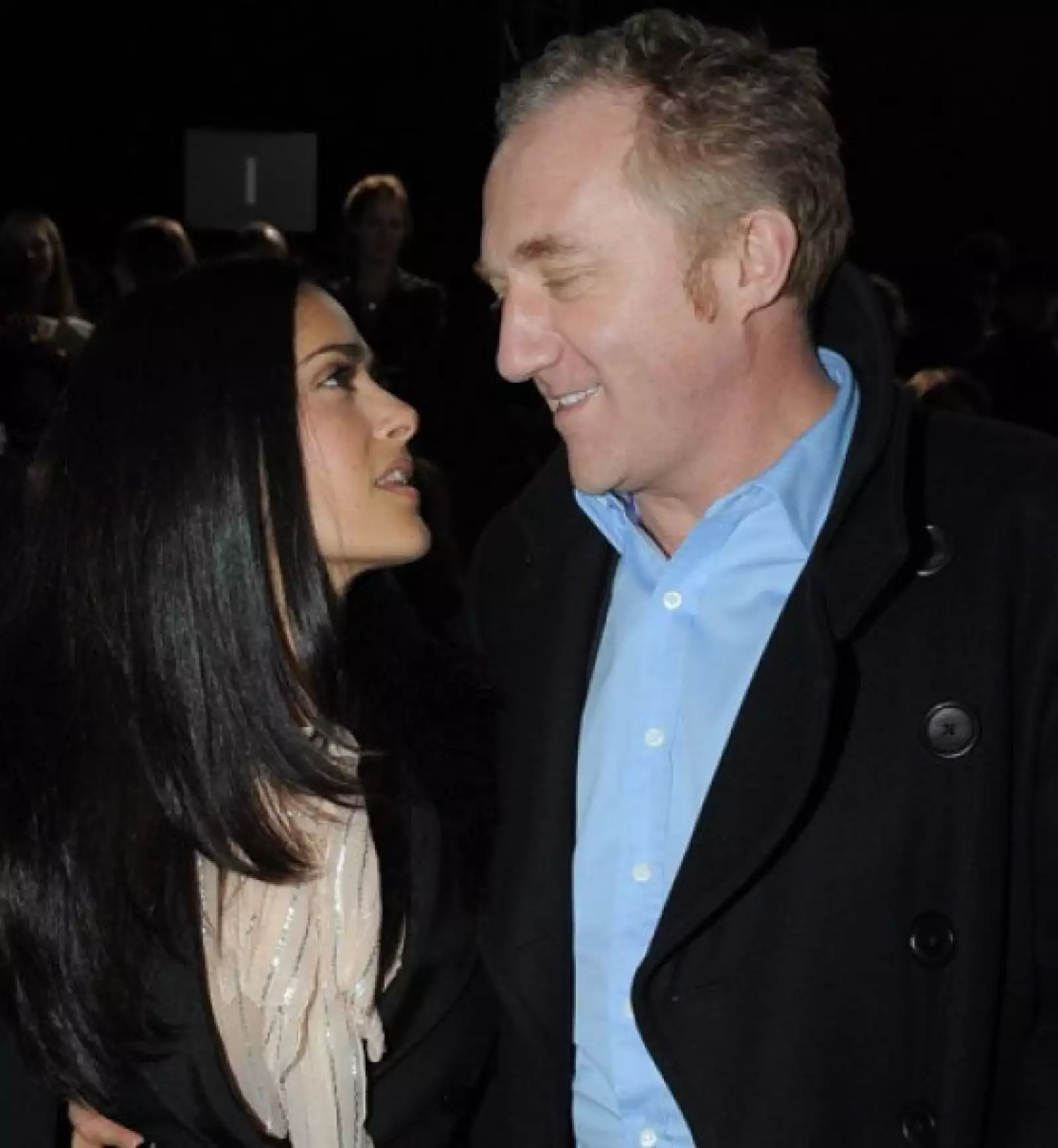 Ahí es donde las miradas de la veracruzana y Pinault se cruzaron por primera vez y fueron flechados por cupido el 29 de abril de 2006, día en que se inauguró la exposición en tan majestuoso lugar