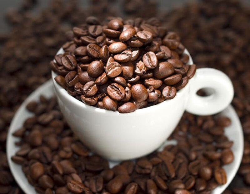 Si te sientes muy cansado, trata de evitar la cafeína pues te hará sentir bien por poco tiempo y después regresarás a estar fatigado.