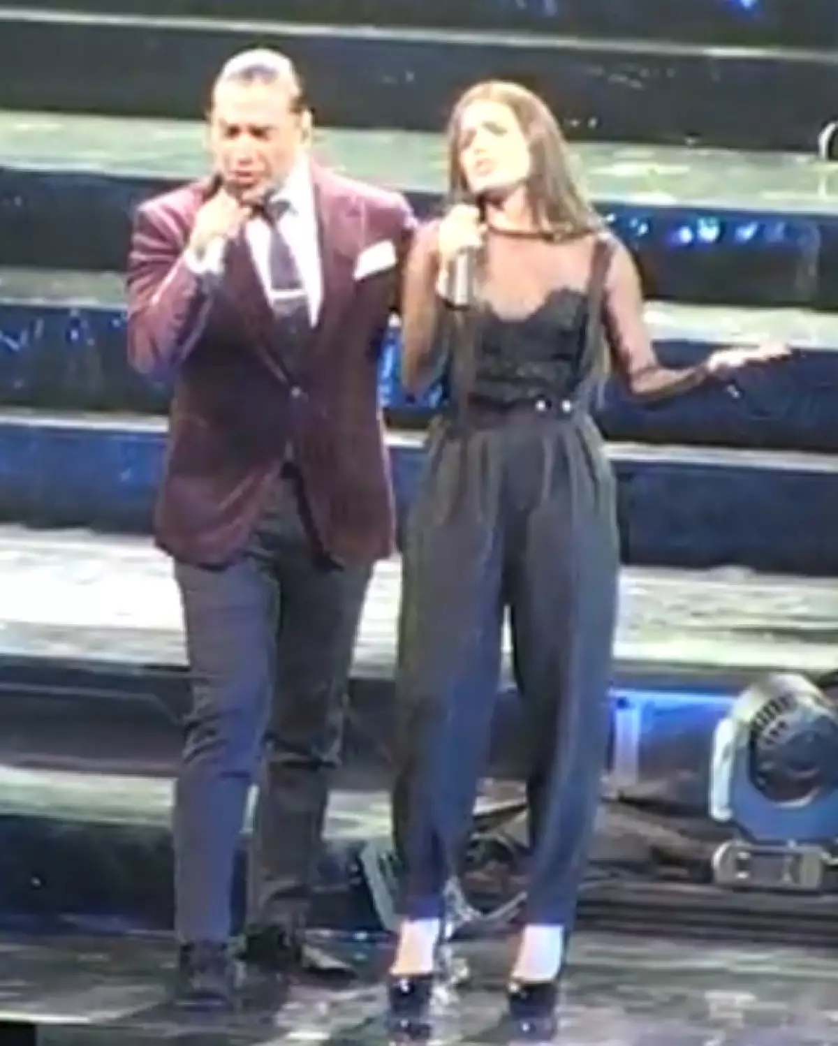 Alejandro se mostró feliz de tener a su hija en su bienvenida.