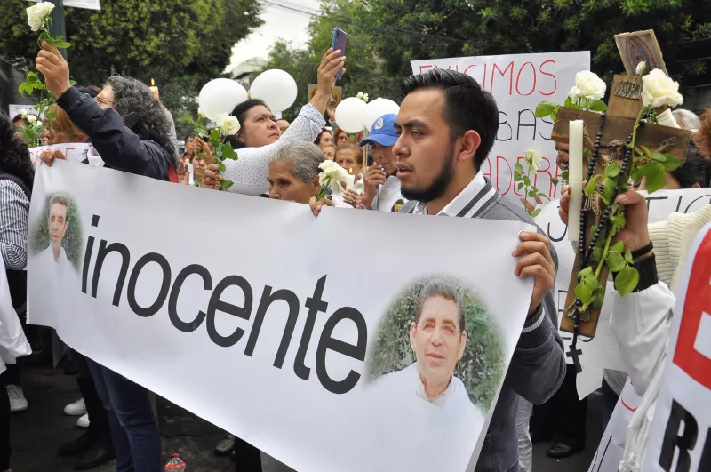 Manifestación den apoyo al padre Francisco Javier