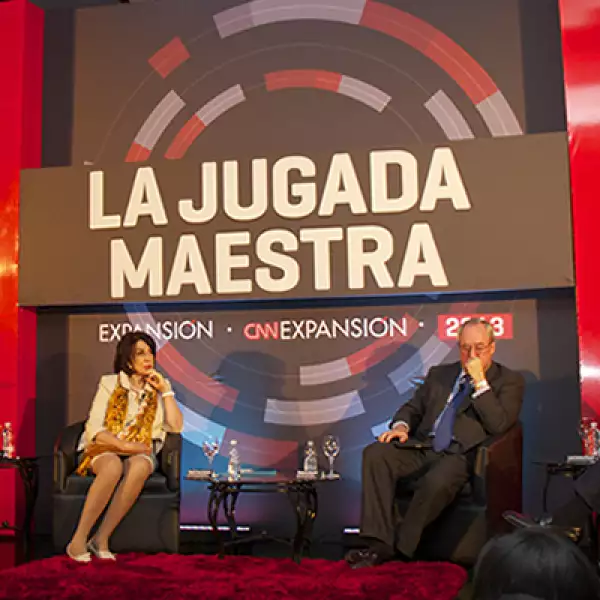 Previo al anuncio del ganador, se realizó una mesa de diálogo en la que se discutió el tema de la competitividad en México. Alberto Bello, director editorial de Grupo Expansión dirigió el panel integrado por personalidades de la Secretaría de Economía, el