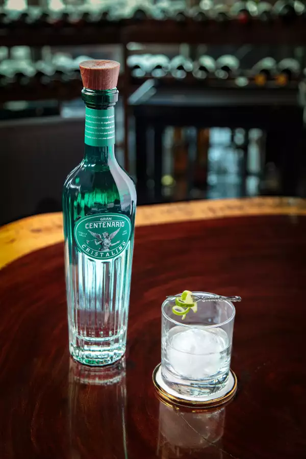 Tequila Gran Centenario Cristalino 2