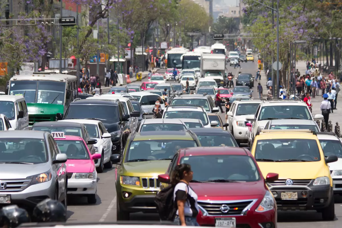Los autos con engomado rosa no han sido incluidos en el Doble Hoy No Circula.