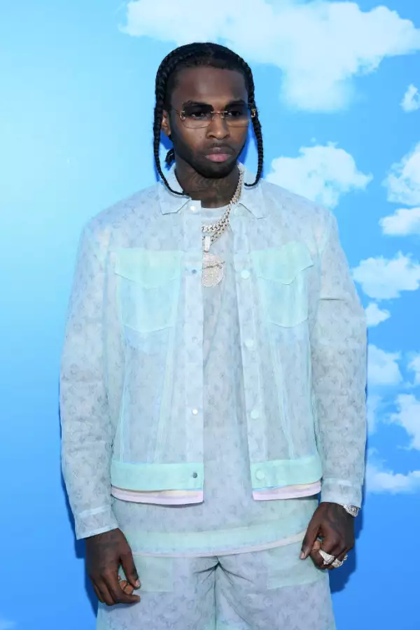 Louis Vuitton : Photocall - Paris Fashion Week - Menswear F/W 2020-2021