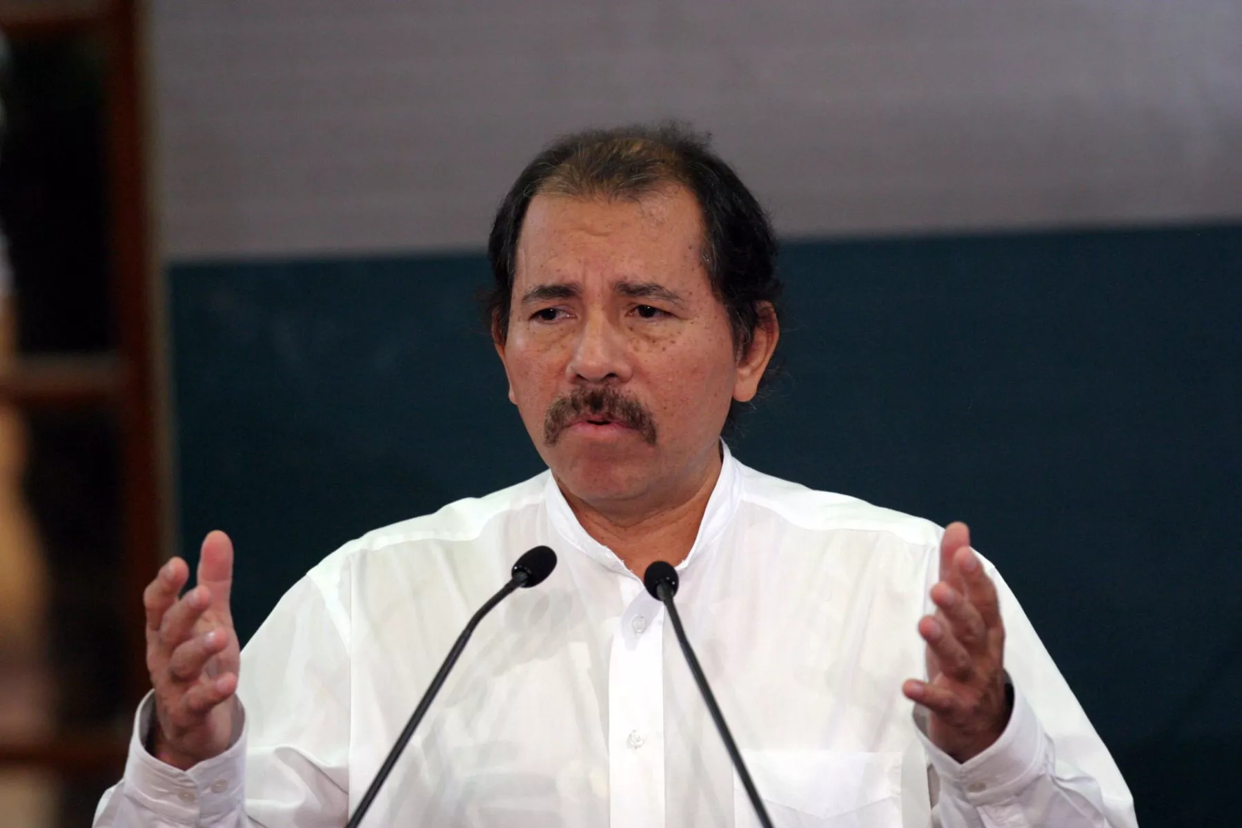 MÉXICO, D.F., 28JUNIO2007.- El presidente de Nicaragua Daniel Ortega Saavedra, se reunió con el jefe del ejecutivo en la residencia oficiald de Los Pinos.
FOTO: MOISÉS PABLO/CUARTOSCURO.COM