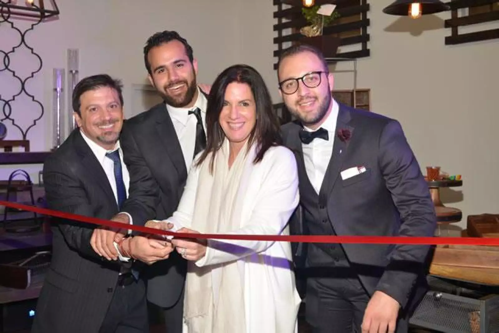 Suri Cohen, Salomón Saadia,Esther Weitzner y Nissim Mann