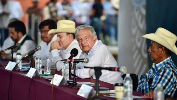 AMLO-pueblo-yaqui