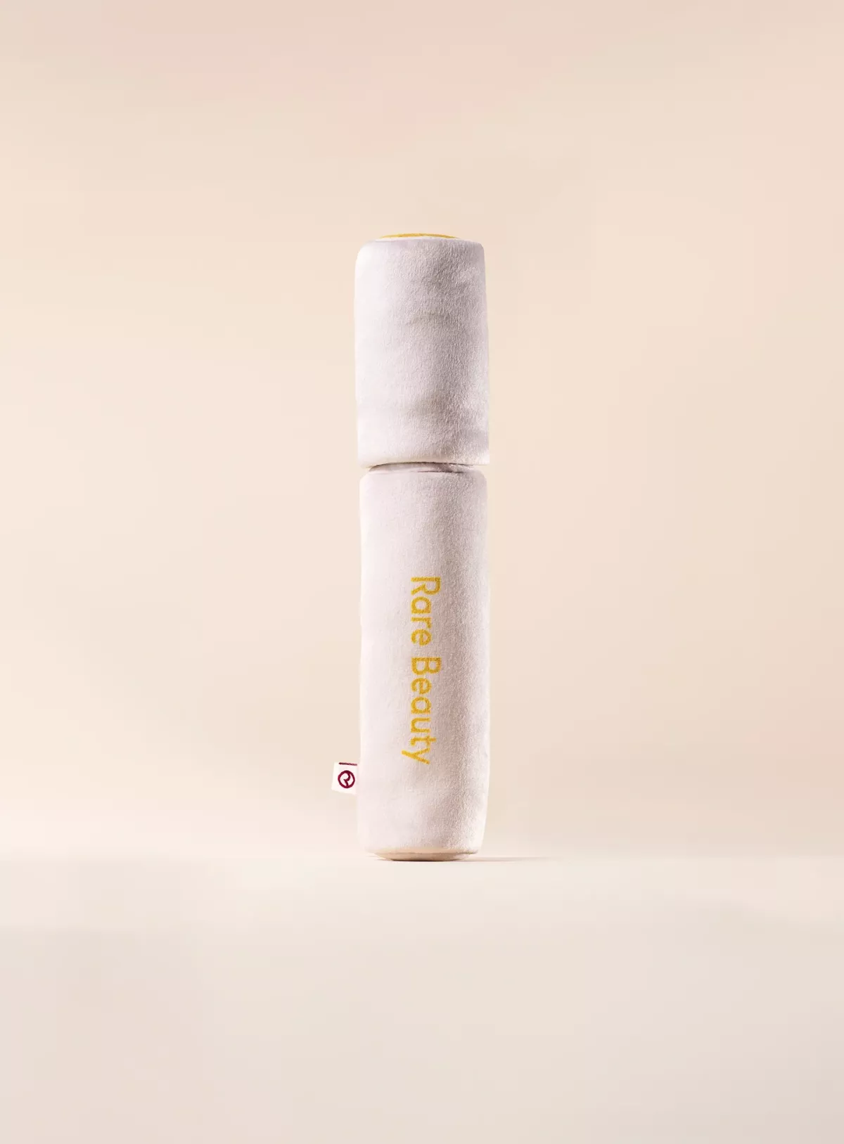 Rare Beauty lanza peluches para perritos