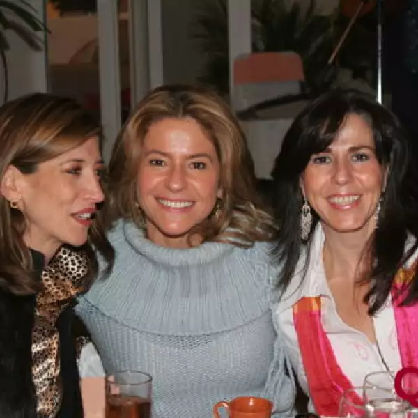 Cecilia Michaus, Martha Carrillo, Regina Tena
