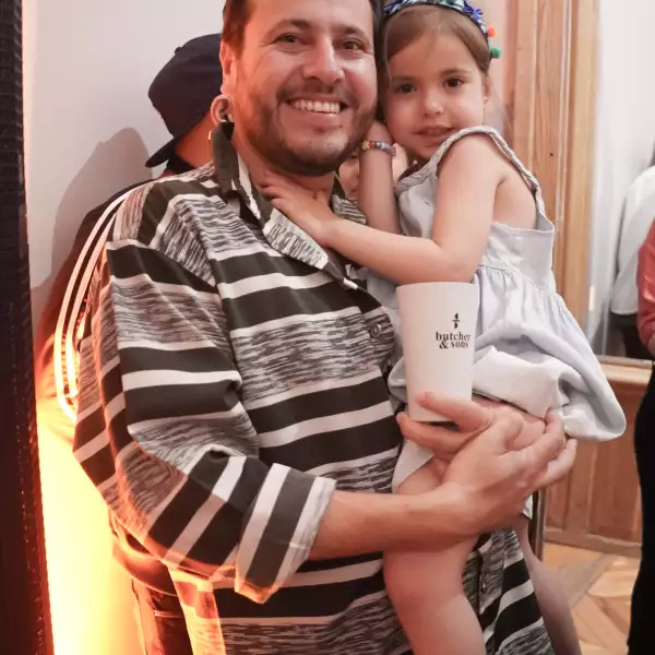 QUI110523BUTCHER    (30).JPG