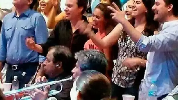 La noche de ayer la actriz y su novio, el gobernador de Chiapas, asistieron y disfrutarion del concierto que ofreció la cantante en el Palenque de Tapachula.