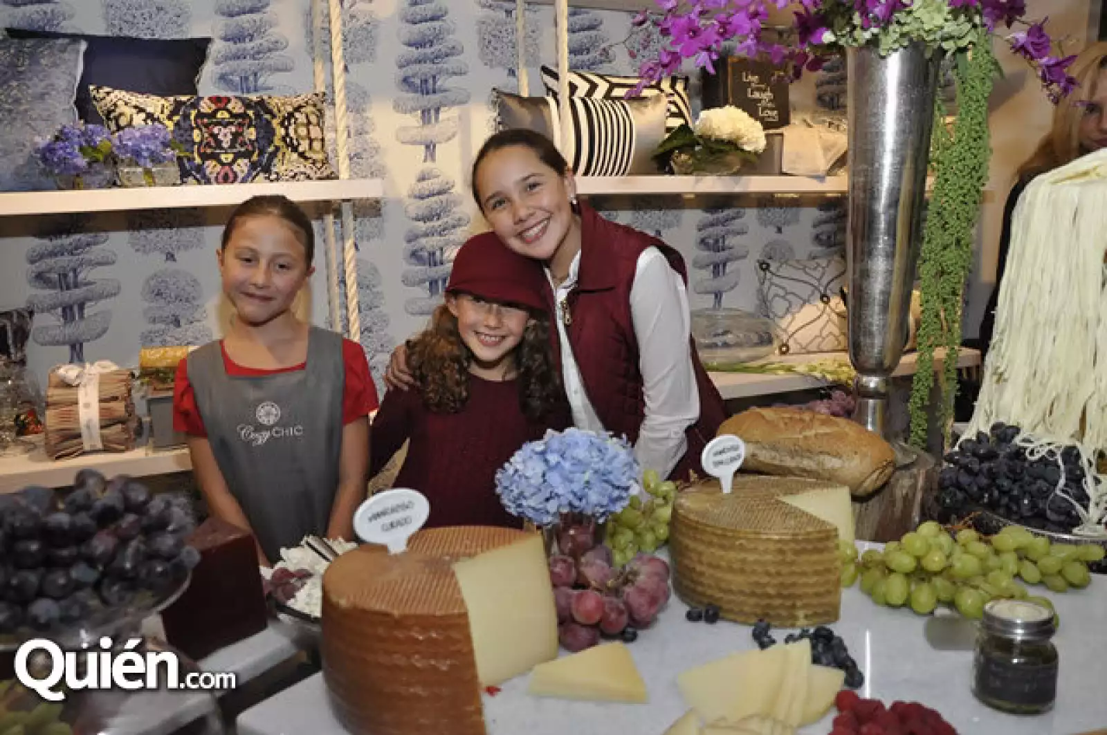 Luisa Martínez,Victoria Prieto y Valentina Prieto,en la mesa mediterránea