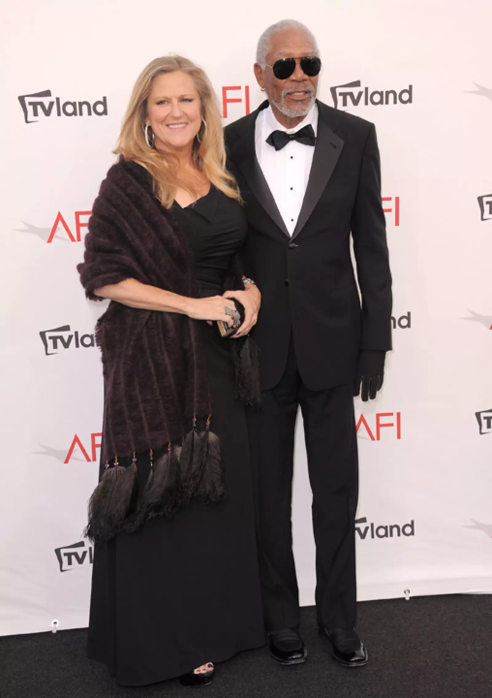 Lori McCreary y Morgan Freeman.