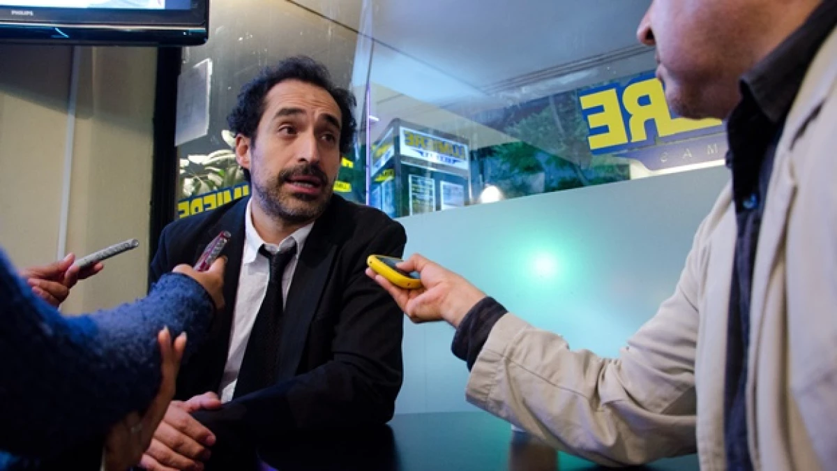 el actor bruno bichir ofrece entrevistas