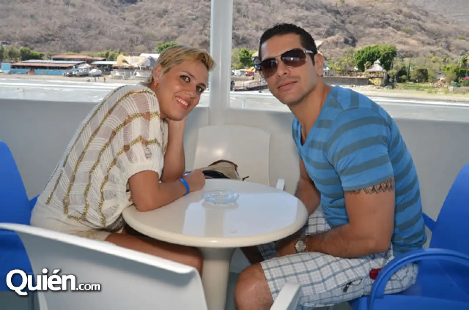 Michelle Collihgon y Luis Guzmán