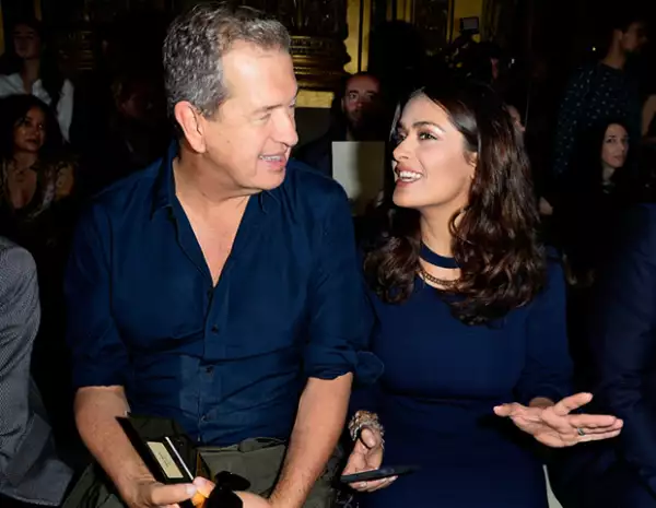 Mario Testino y Salma Hayek en Stella McCartney.