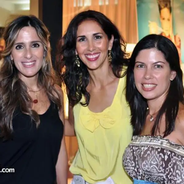 Jessica Balderrama,Laura Guajardo y Clarissa Rosas de Blanco