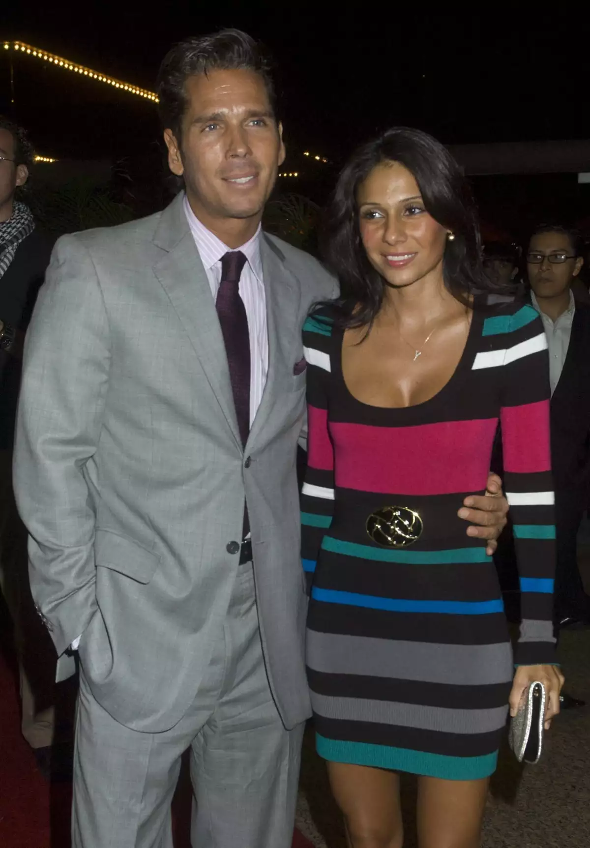 Roberto Palazuelos y su esposa