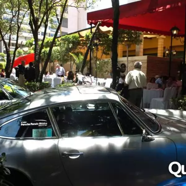 Exhibición de autos clásicos