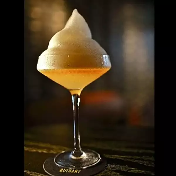 Caviar Martini  bebidas cocteles