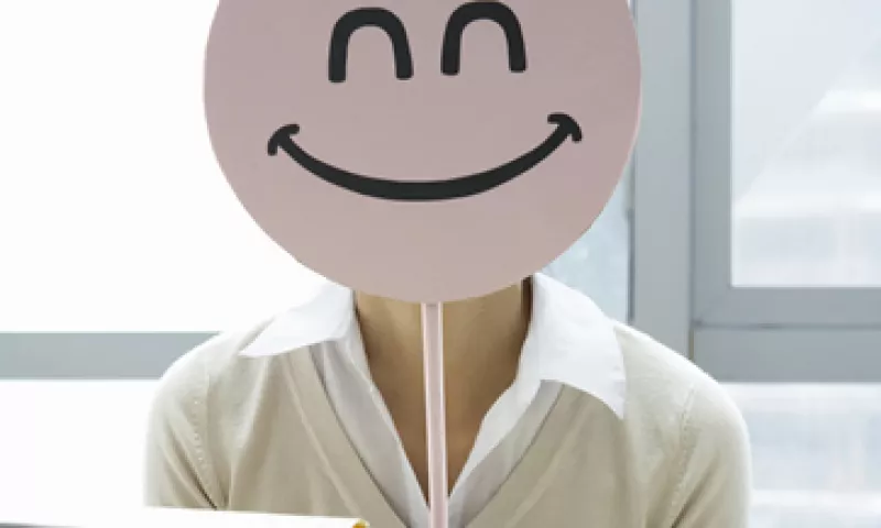 Fomentar un ambiente menos formal hace que la comunicación sea fluida. (Foto: Getty Images)