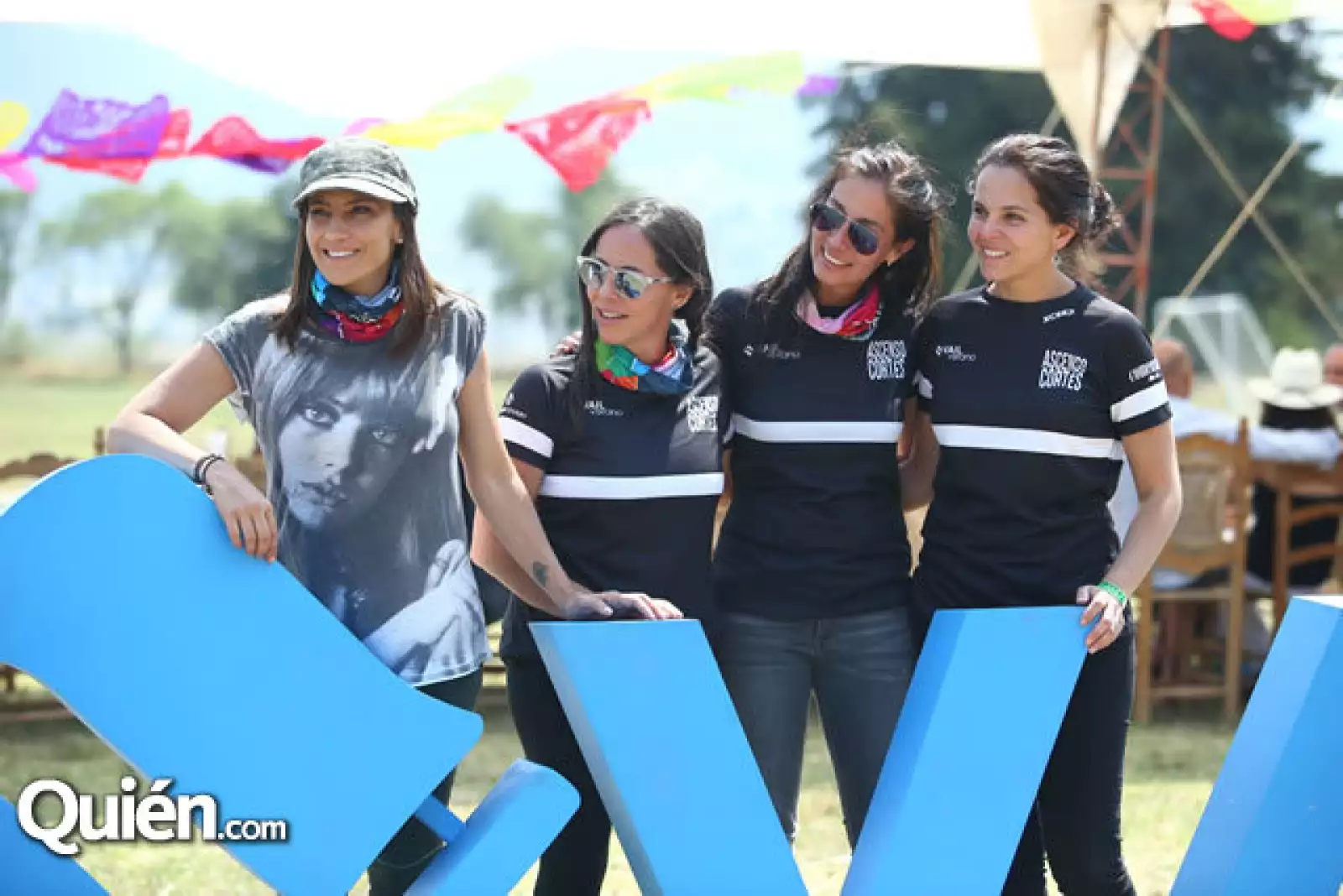 Dinorah Clement, Sylvia Rivera, Jimena Torres y Vivian Alderete