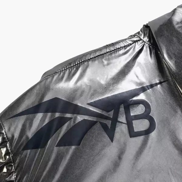 Reebok x VB logo