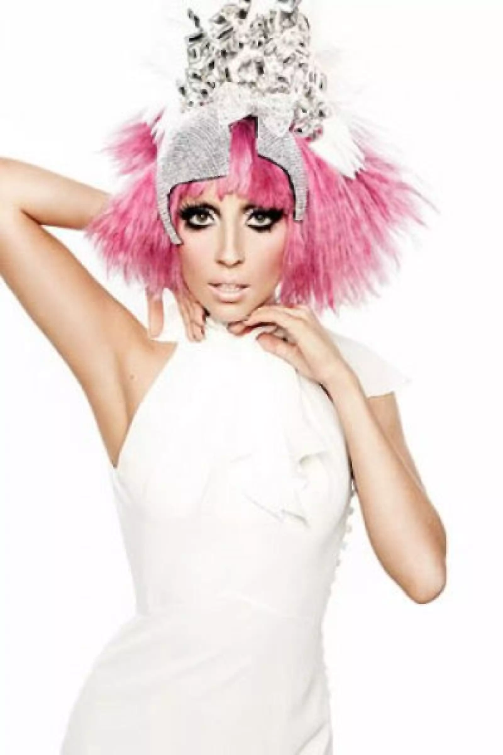 En su página de Twitter, Lady Gaga cuenta hasta esta tarde con cinco millones 724 mil 278 seguidores, en tanto que Britney Spears registra cinco millones 666 mil 644.