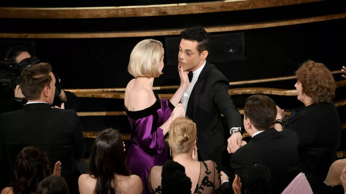 Lucy Boynton y Rami Malek