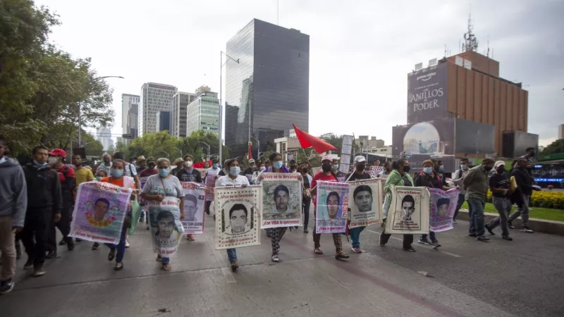 Marcha 43 normalistas Ayotzinapa