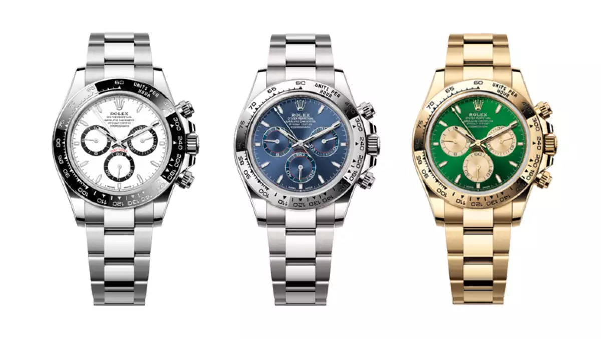 Foto de tres versiones del reloj Cosmograph Perpetual Daytona de Rolex en color plateado y dorado.