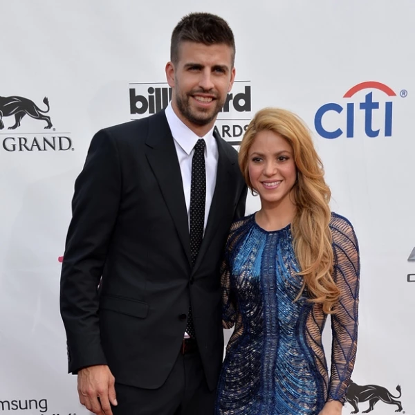 La artista lamentó que la selección a la que pertenece su pareja Gerard Piqué haya quedado fuera del Mundial, por lo que sigue la apuesta por su país natal.