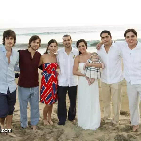 Juan Jarero,Mingo Leaño,Ana Laura Pastor,Iván Gutiérrez,Ana Paula Aranda,Dominica Leaño,Alfredo Medina y Jorge García