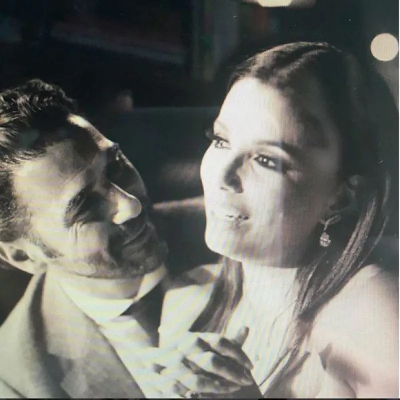 Aunque evita exponerlo en redes sociales, la actriz envió una felicitación llena de amor a su esposo en su primer mes como marido y mujer.