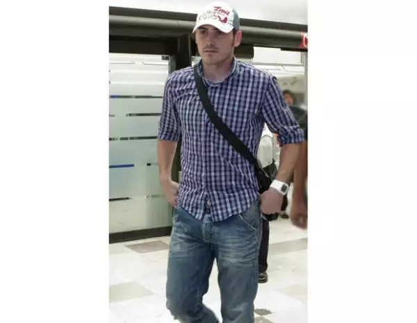 Iker Casillas a su llegada al Aeropuerto Internacional de la Ciudad de México.