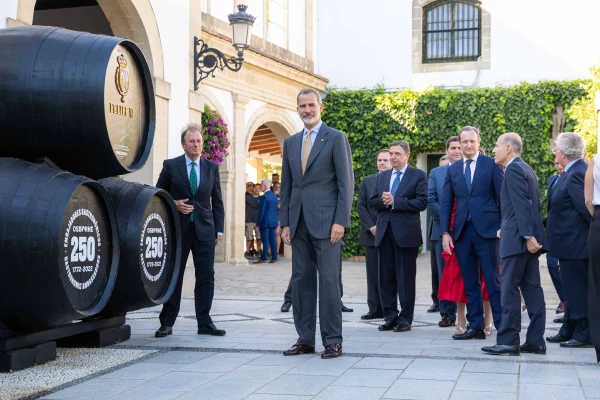 Su Majestad 250 Aniversario Osborne_2.jpg