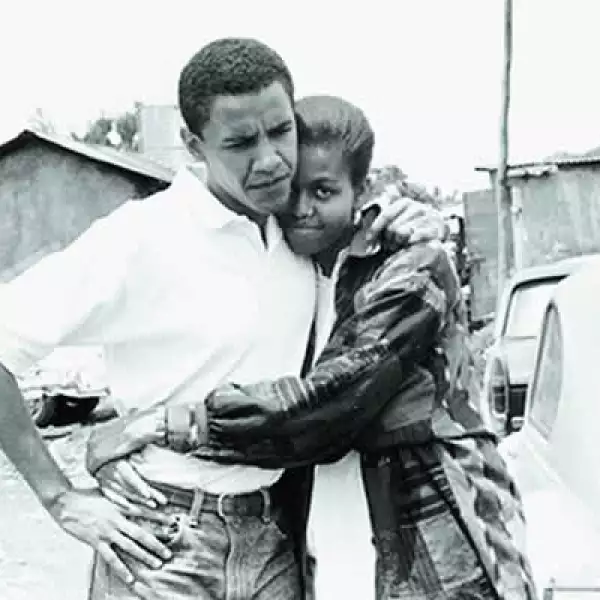 Michelle dirigió a Obama cuando éste entró como becario al bufete de abogados Sidley Austin, donde se conocieron en 1989.