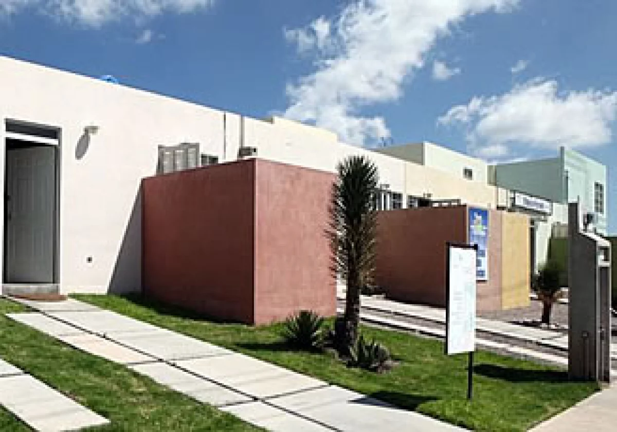 Fovissste informó que de 2007 a 2009 resolvió más de 400,000 problemas de administraciones pasadas. (Foto: Cortesía Gobierno de San Luis Potosí)