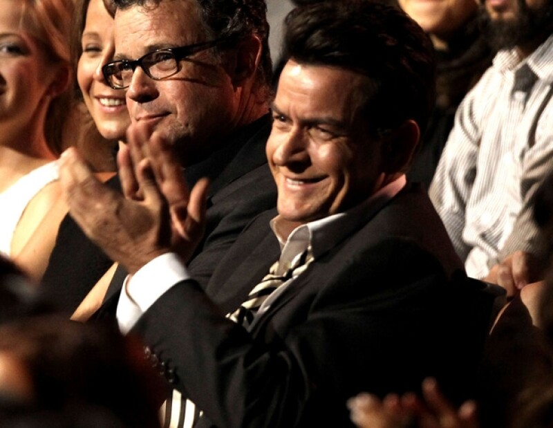 Charlie Sheen el más animado durante la premiación.