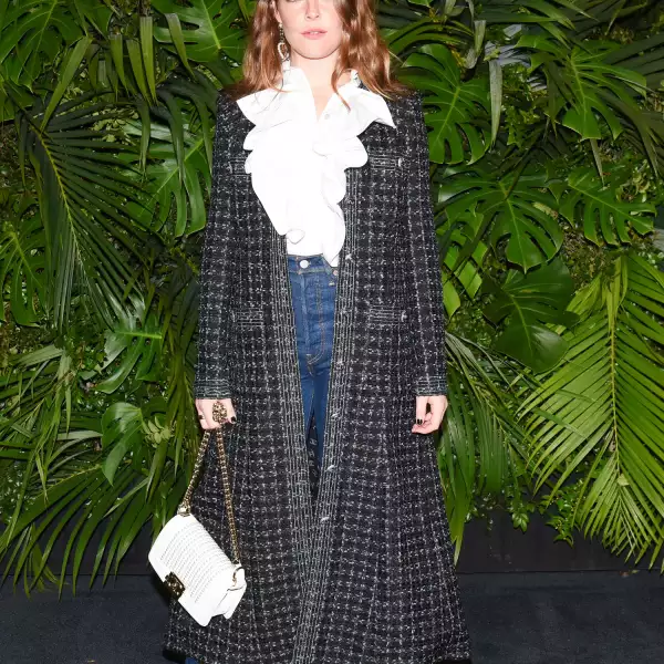 30_Maggie_ROGERS_CHANEL_Charles_FINCH_PreOscarsDinner_2020_2_LD.jpg