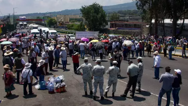 Bloqueo en la carretera México-Cuernavaca hoy. 