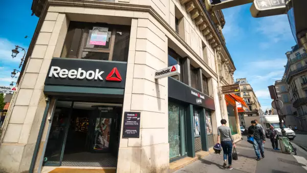 Reebok regresa a casa.